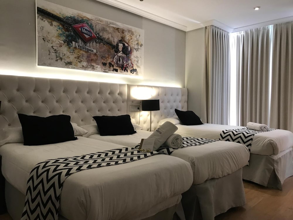 Triple Room (with extra bed) photo 2