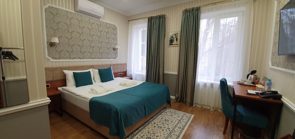Standard Double Room, 1 King Bed photo 1