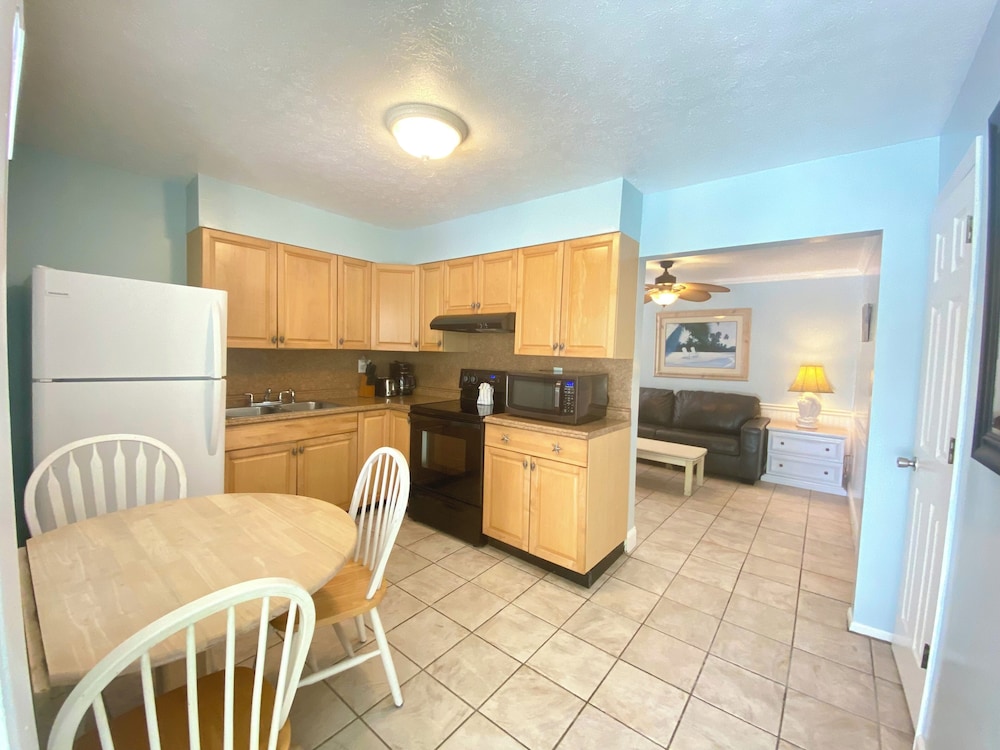 1 Bedroom Cottage Units #22 & #23 (at Tropical Breeze) photo 3