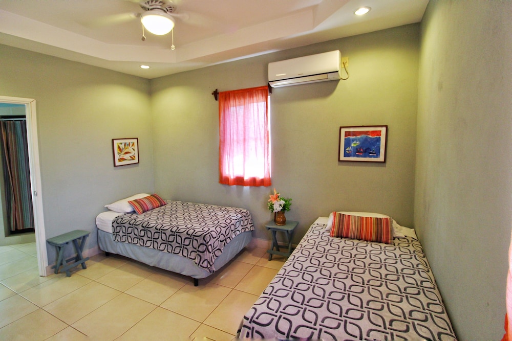 Premium House, 4 Bedrooms, Non Smoking, Pool View photo 3