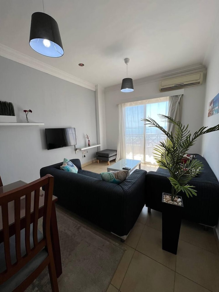 One bedroom Apartment sea view with balcony photo 2