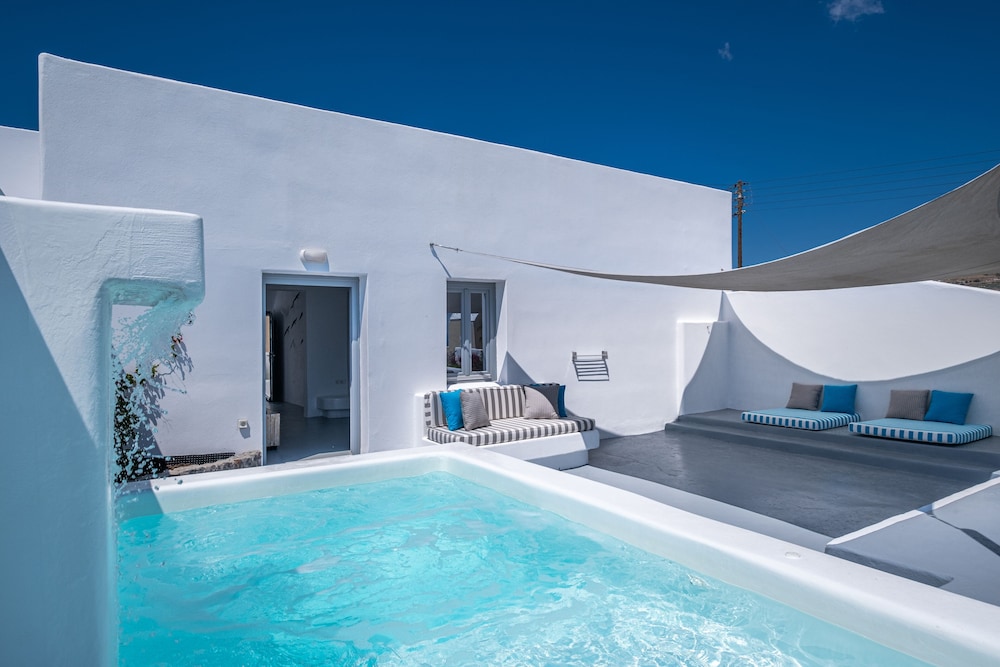 Deluxe Suite, Hot Tub - Photo 25