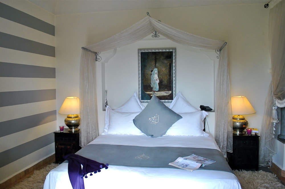 Deluxe Room - Photo 6