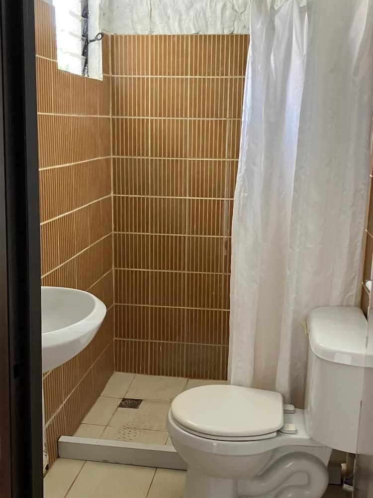 Basic Double Room photo 3
