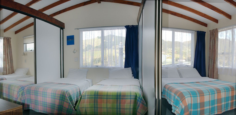 Family Suite, 1 Bedroom, Non Smoking, Kitchen photo 1