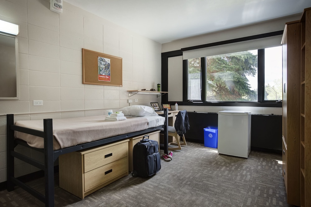 Traditional Dormitory Room Double, Shared Bathroom