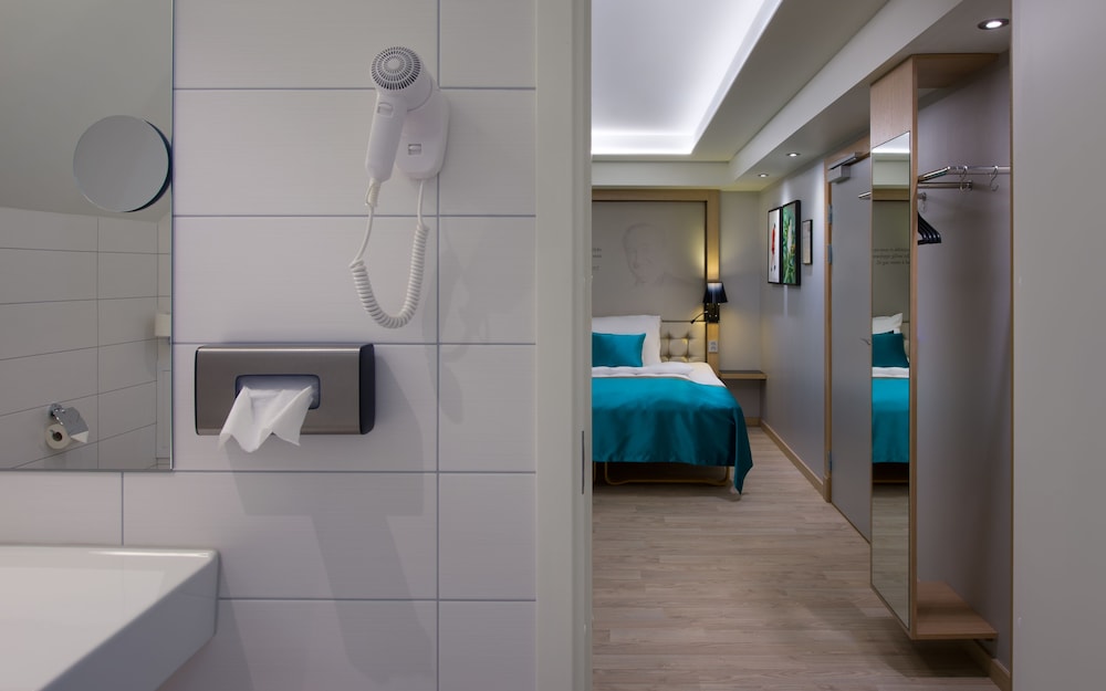 Superior Room, 2 Twin Beds, Non Smoking - Photo 4
