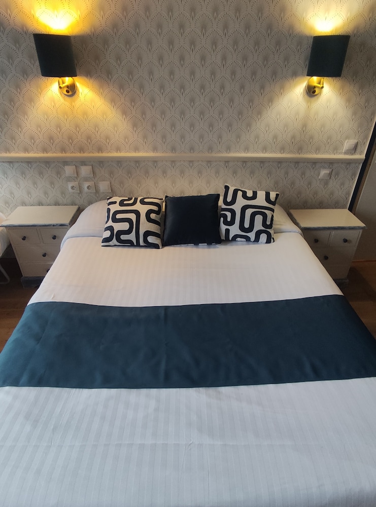 Comfort Quadruple Room, City View photo 2