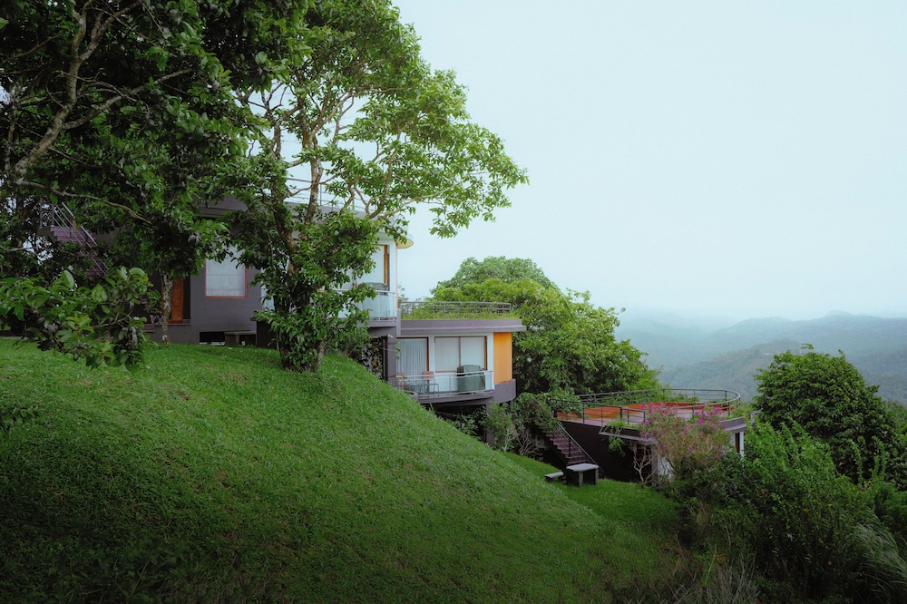 Sunset View Cottage with Jacuzzi - Photo 15