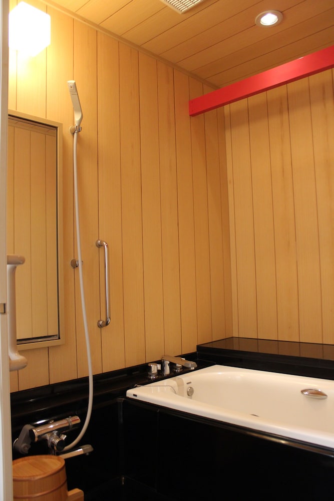 Rikyu Semi Western-style Room with 2 beds + 4 Japanese Futon (For Single use) - Photo 9