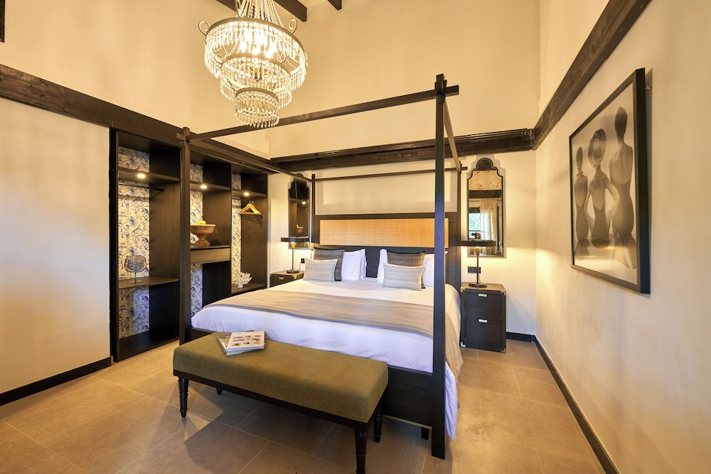 Deluxe Double Room, Pool View, Poolside photo 2