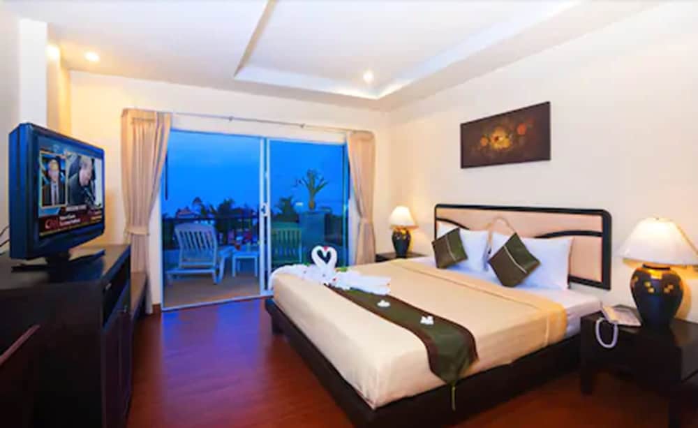 Romantic Ocean View Suite - Photo 6