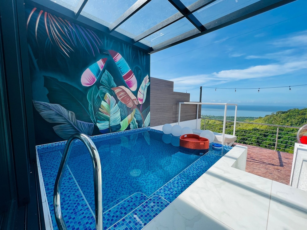 Montaña Suite | Private & Heated pool
