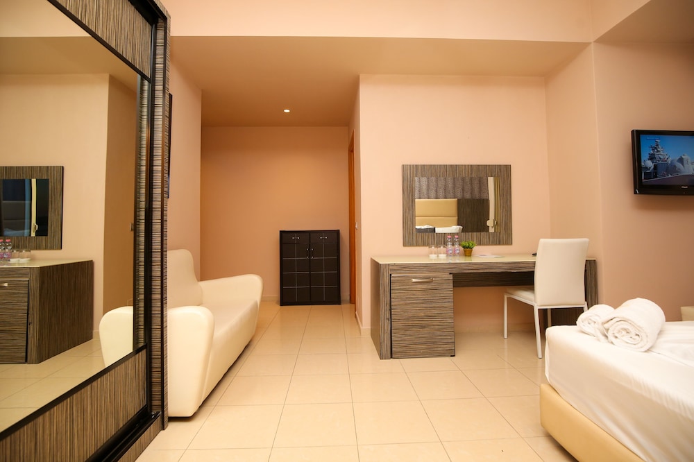 Suite, Sea View photo 2