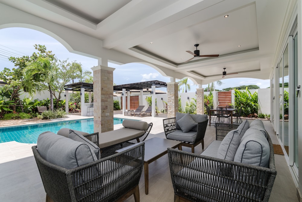 Superior Villa, 3 Bedrooms, Non Smoking, Kitchen - Photo 3