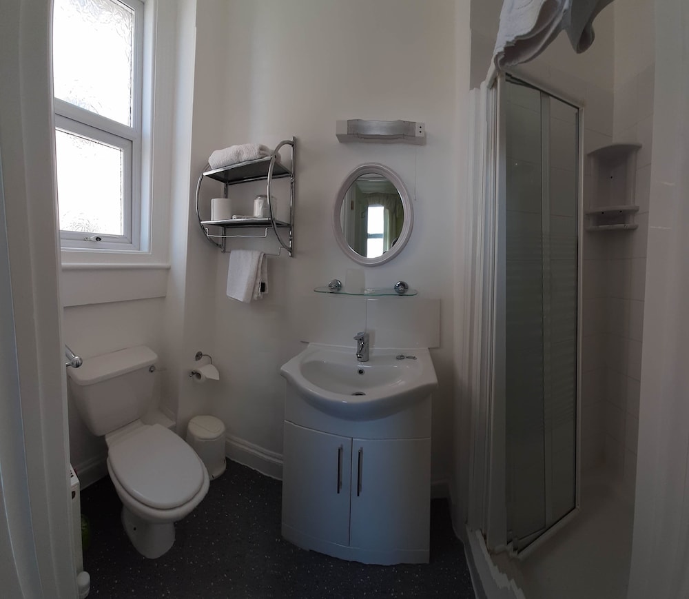 Room 5, Single, 1st Floor photo 2