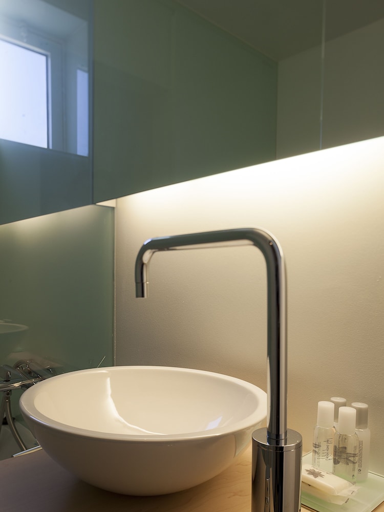 Superior Double or Twin Room - Photo 12