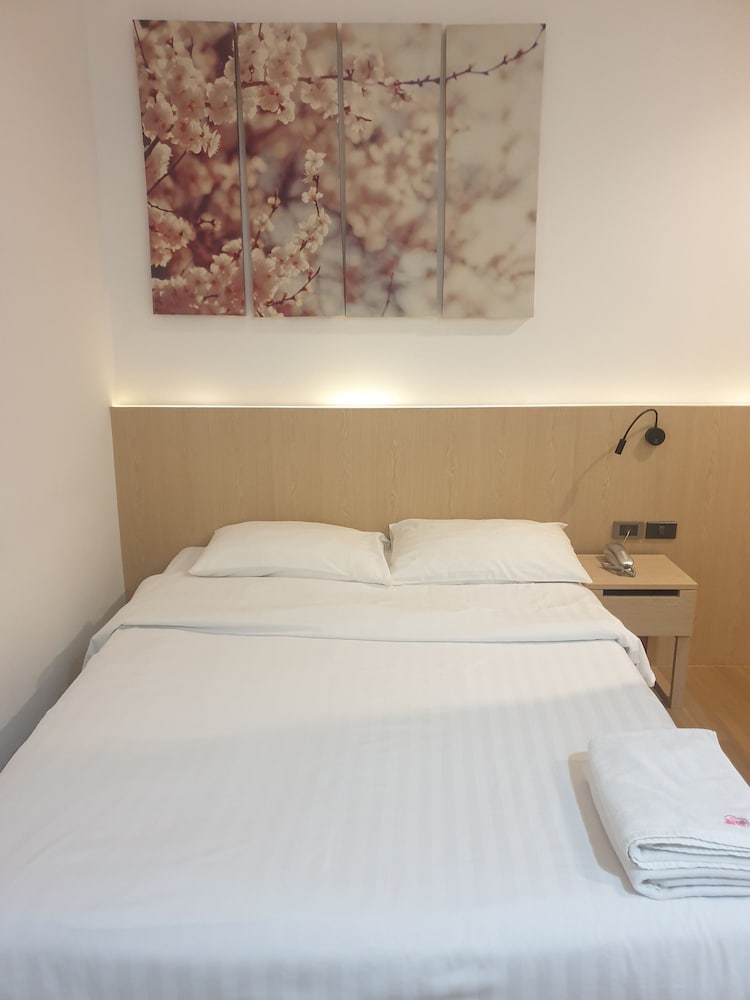 Superior Double or Twin Room, Non Smoking photo 2