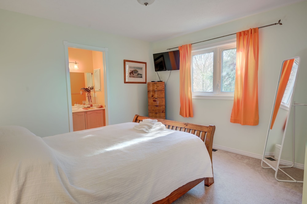 Room, 1 Queen Bed, Ensuite photo 1
