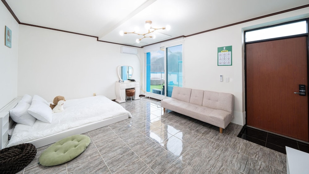 Basic Room, 2 Bedrooms (Bowwow) photo 1