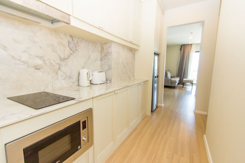 Deluxe King Room photo 2