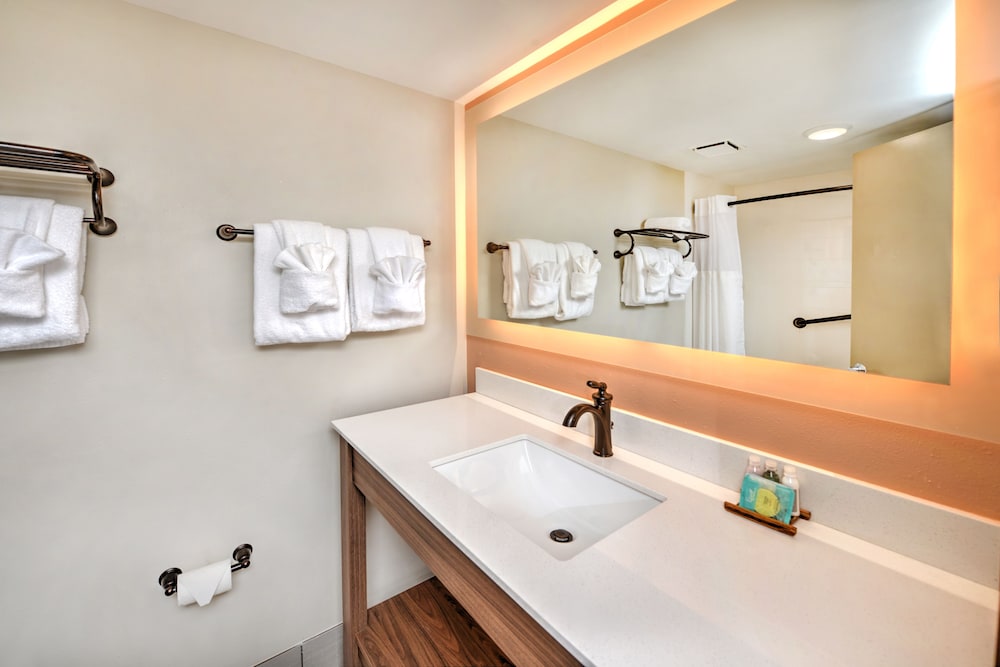 Superior Double Room, 2 Queen Beds, Kitchen, Ocean View - Photo 4