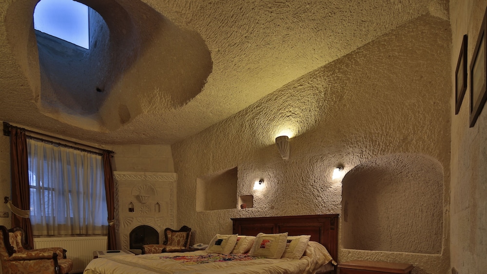 Suite (2 Adults) - Photo 2