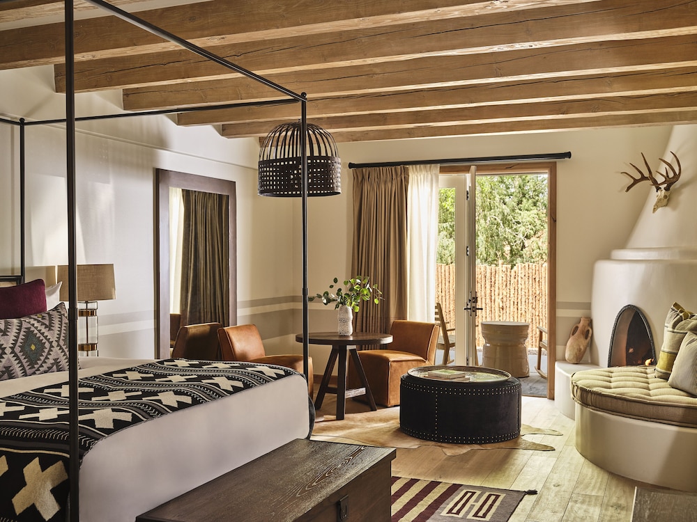 Room, 1 King Bed (Grove View) - Photo 1