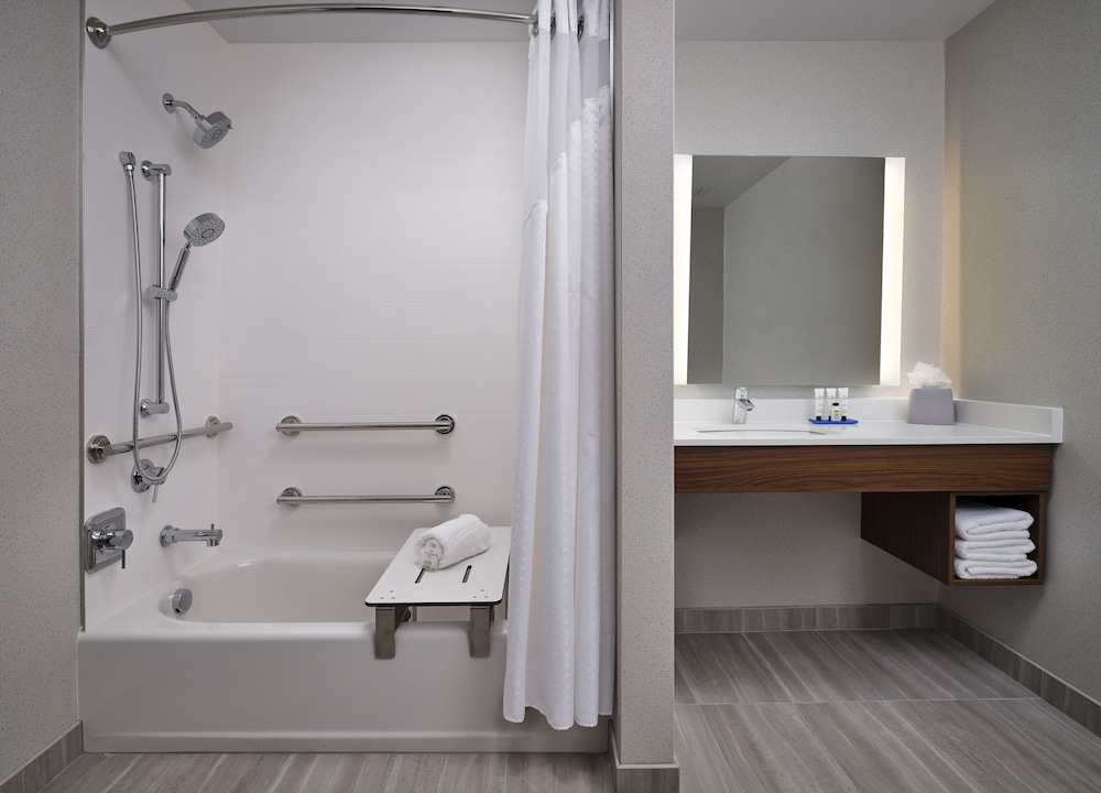 Standard Room, 2 Queen Beds, Accessible (Communications) - Photo 4