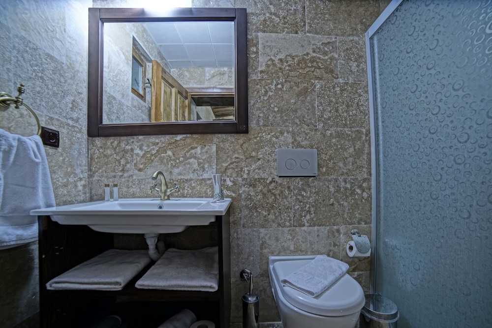 Deluxe Triple Room photo 3