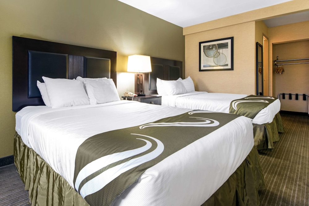 Standard Room, 2 Queen Beds, Non Smoking - Photo 1