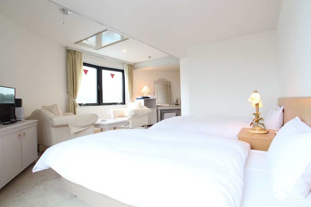 Deluxe Twin Room photo 1