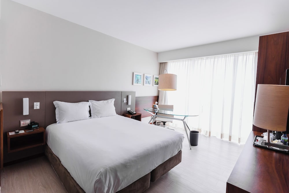 Deluxe Room (Accessible) photo 3