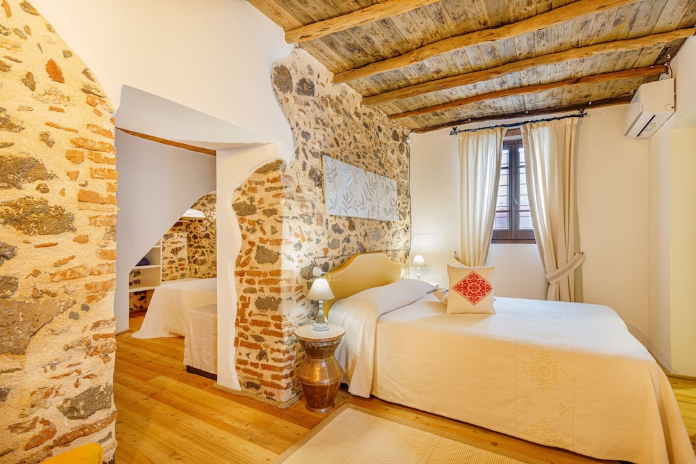 Junior Suite, Patio, Ground Floor - Photo 1