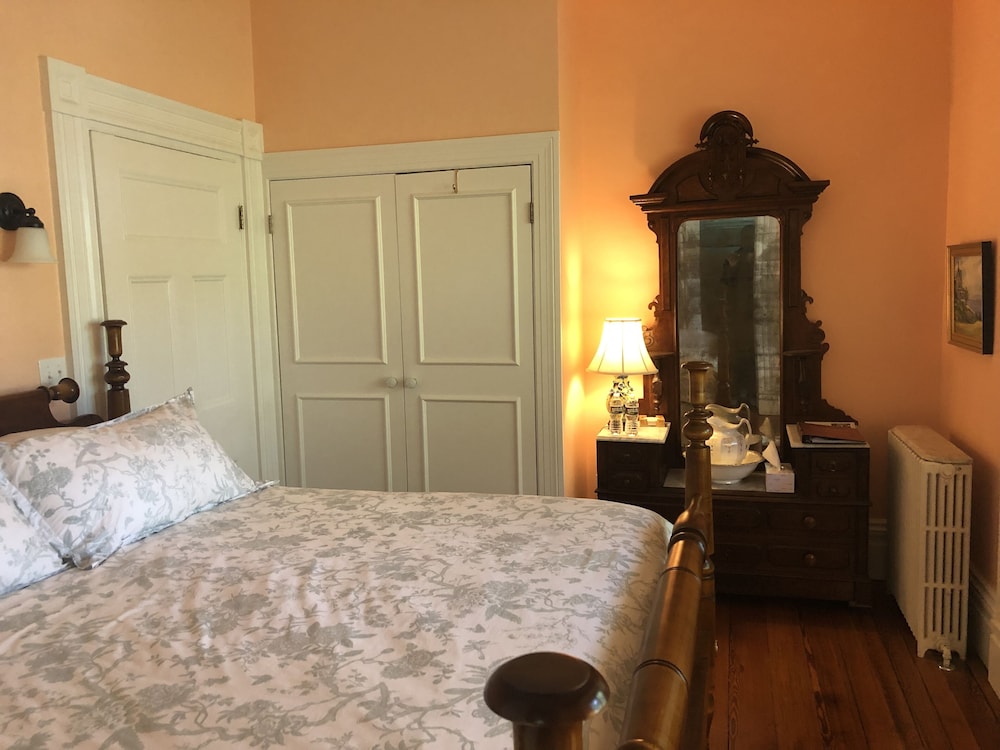 Room photo 2