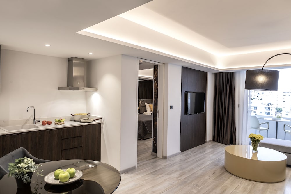 Executive Suite (Triple) - Photo 12