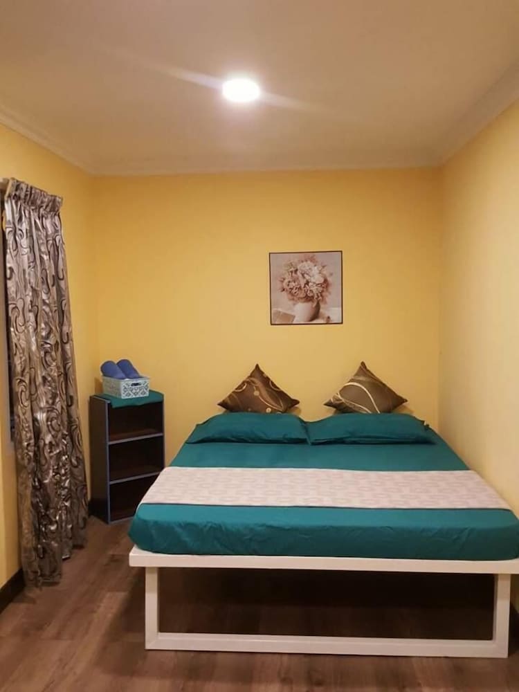 Comfort Cabin, 1 Queen Bed photo 1