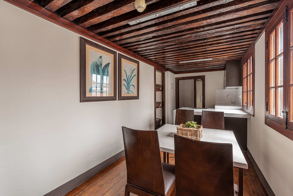 Deluxe Suite, Terrace photo 3