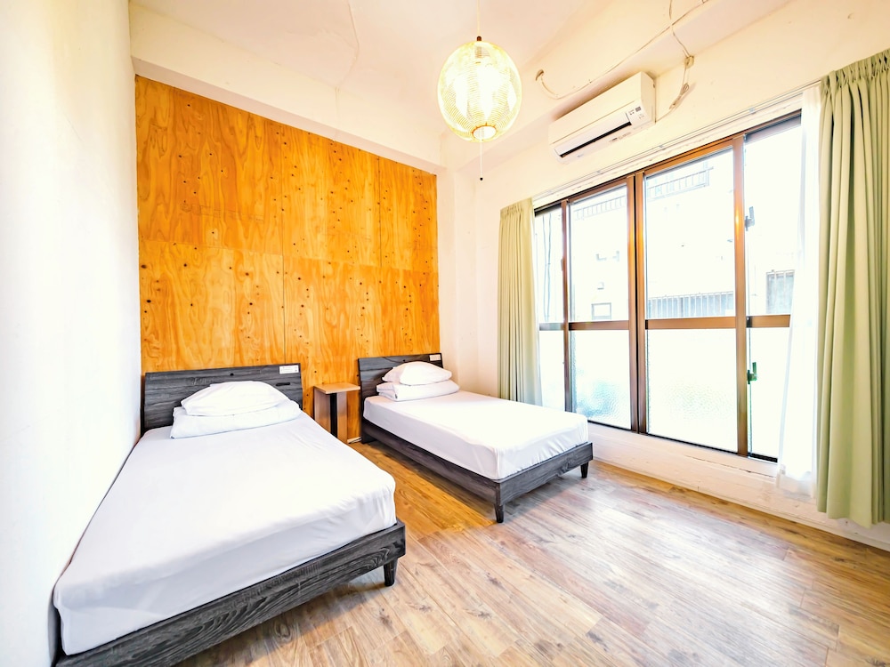 Twin Room, 2 Twin Beds, Non Smoking - Photo 1