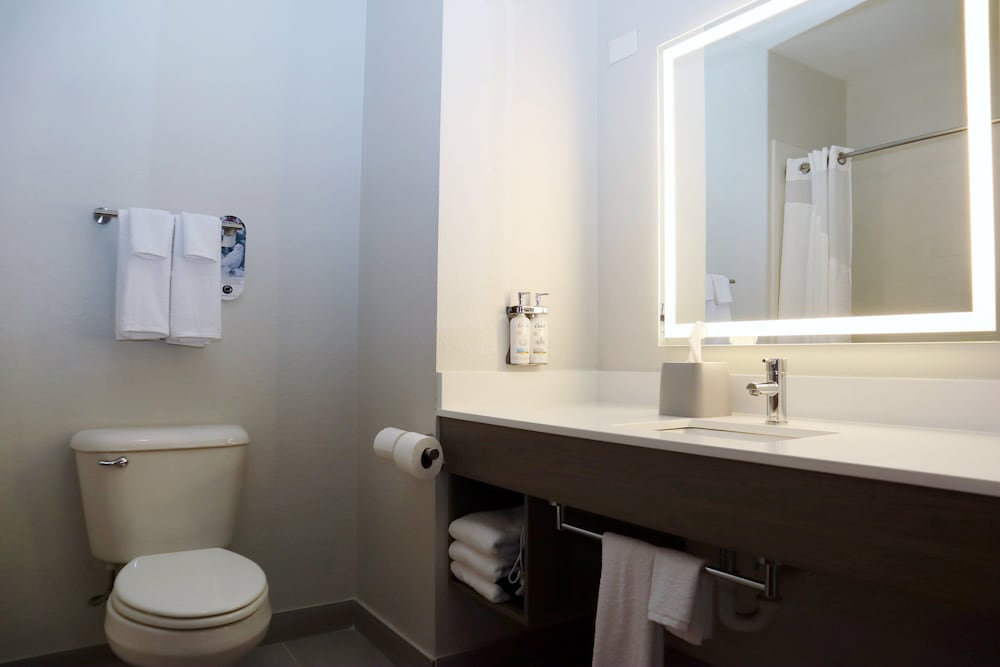 Suite - Photo 6