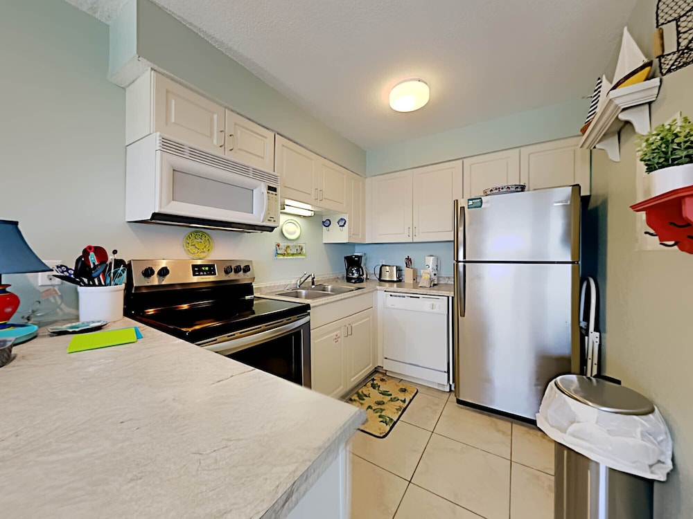 Condo, Multiple Beds, Balcony, Ocean View (#56 - No Pets) photo 2