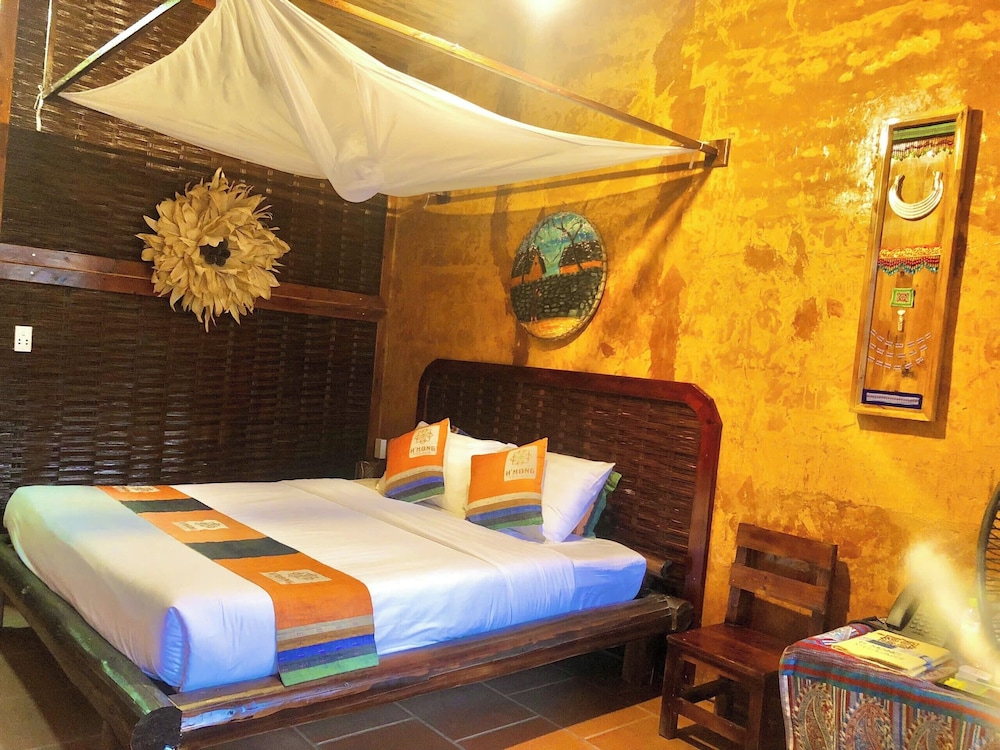 Standard Double Room, 1 King Bed photo 3