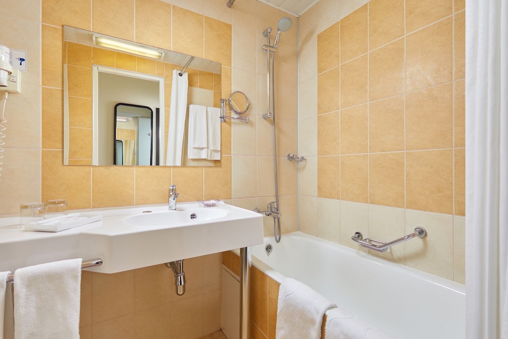 Superior Twin Room photo 3