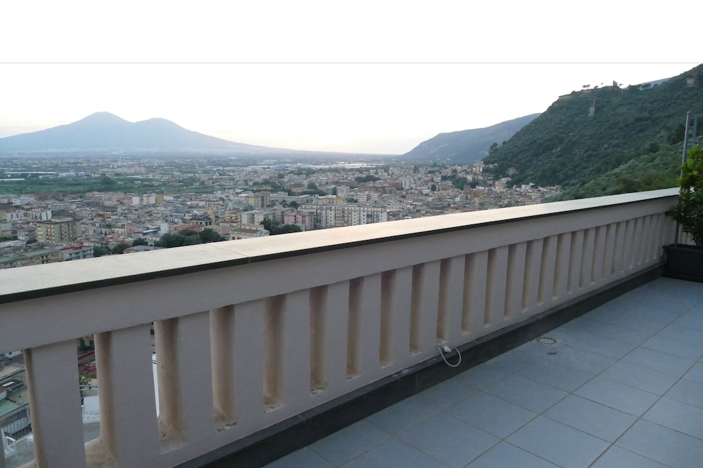 Superior Double Room (Pompei) photo 3