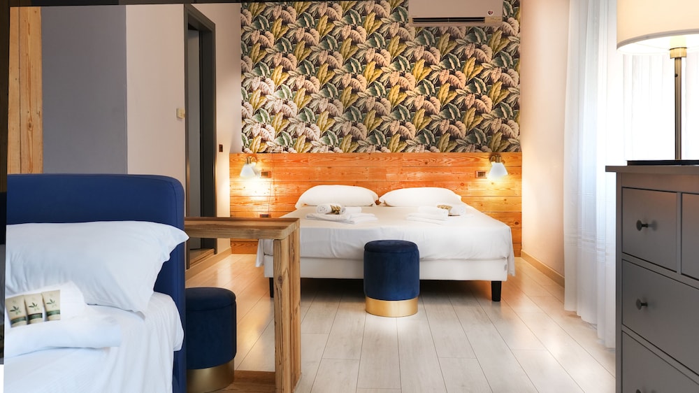Standard Triple Room, City View photo 1