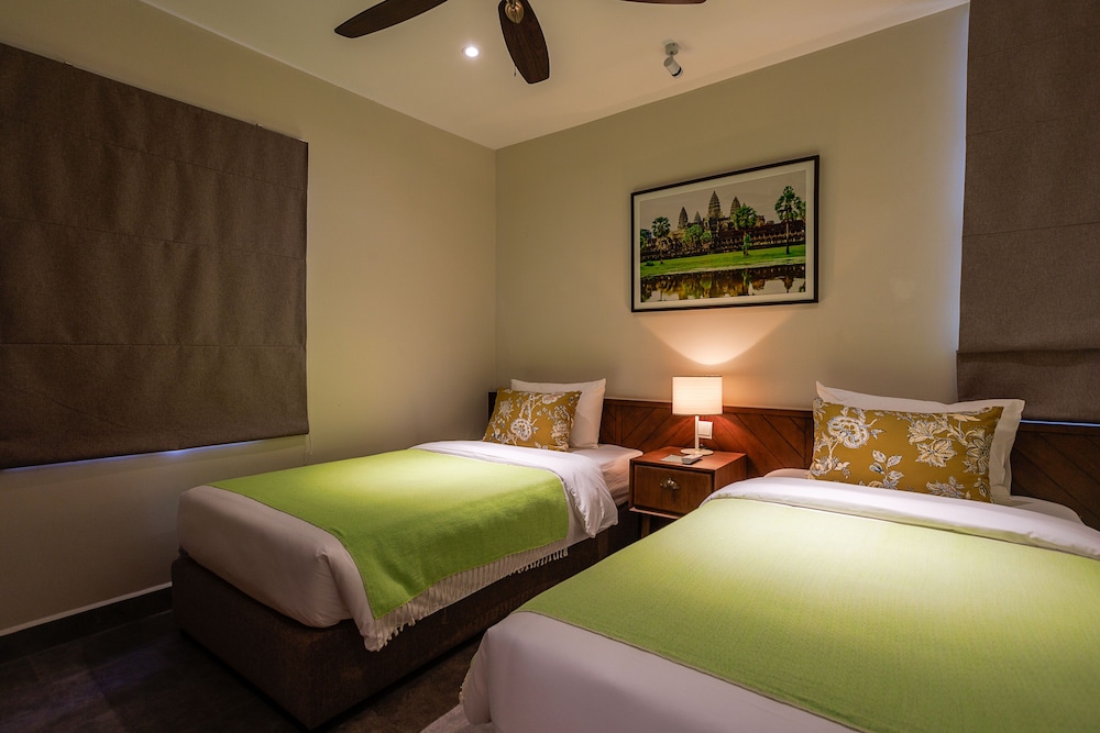 Suite, 2 Bedrooms - Photo 1
