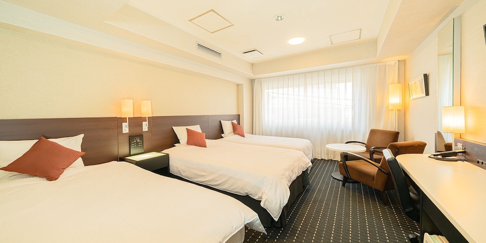 Basic Room, 3 Twin Beds, Non Smoking