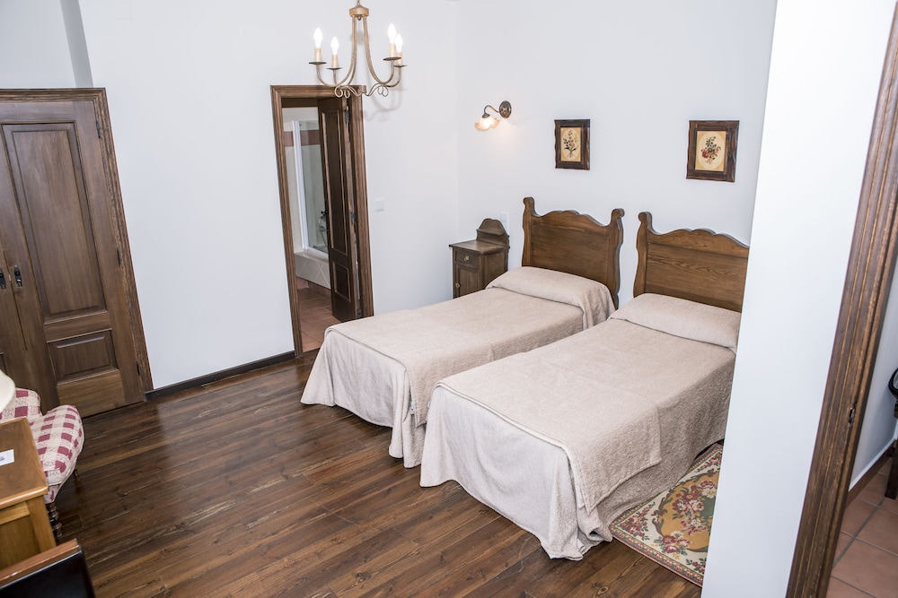 Habitación Triple (2 adultos + 1 niño)