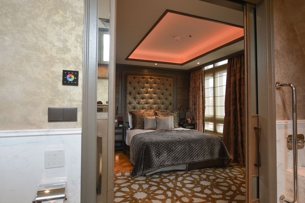 Suite, 1 Bedroom thumbnail 5