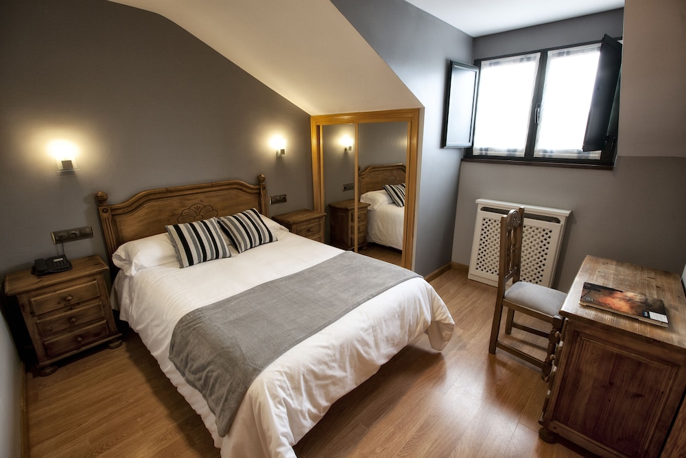 Standard Double or Twin Room photo 2